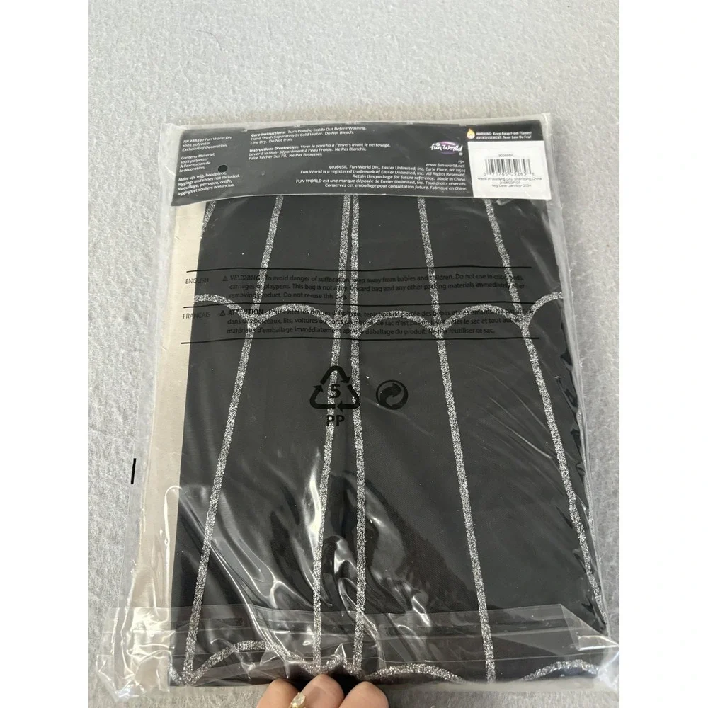 Fun World Spiderweb Poncho Womens One Size 4-14‎ Black Silver Halloween Costume